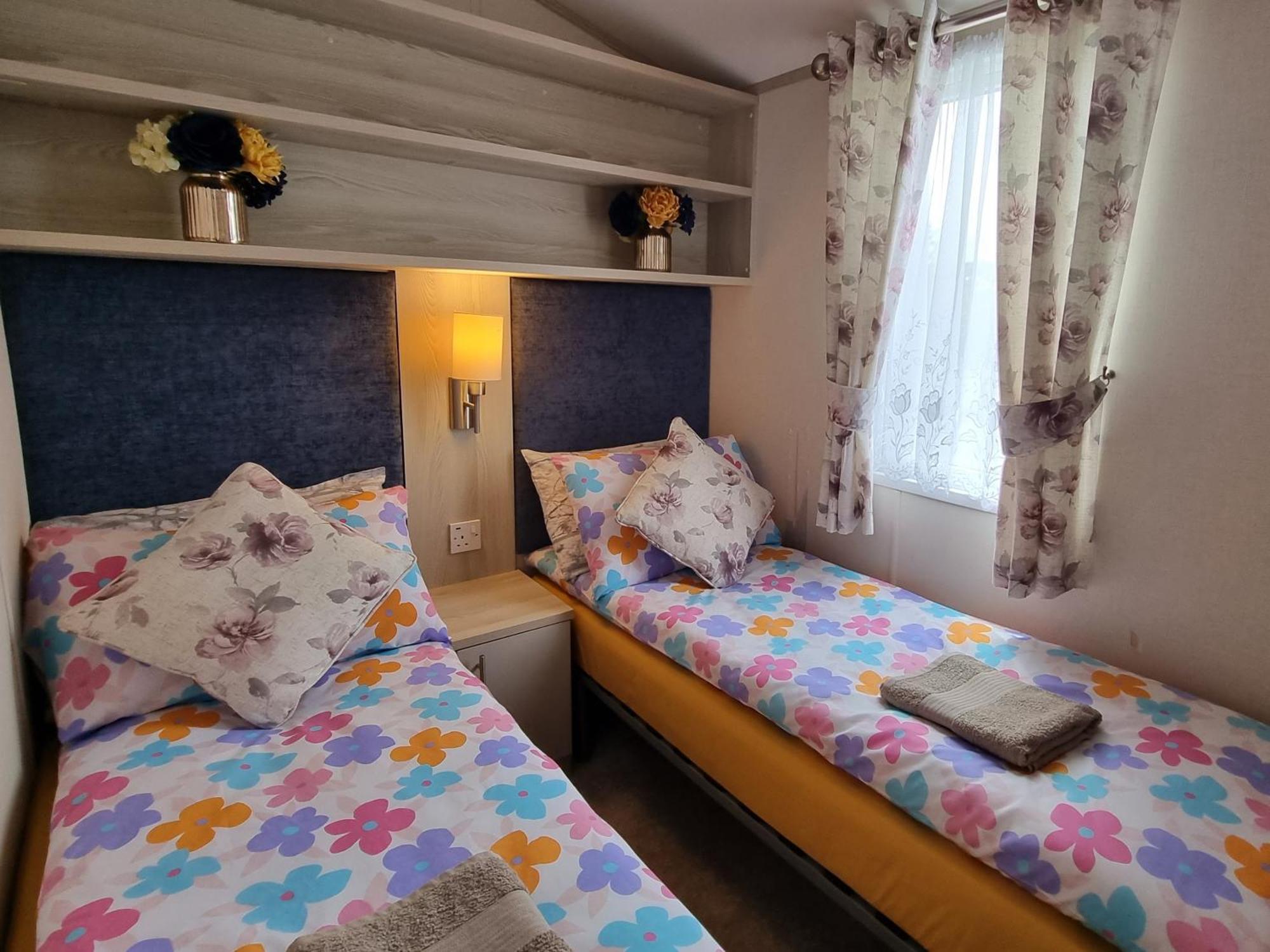 Hotel Static Caravan To Hire , Hoburne Devon Bay Goodrington Esterno foto